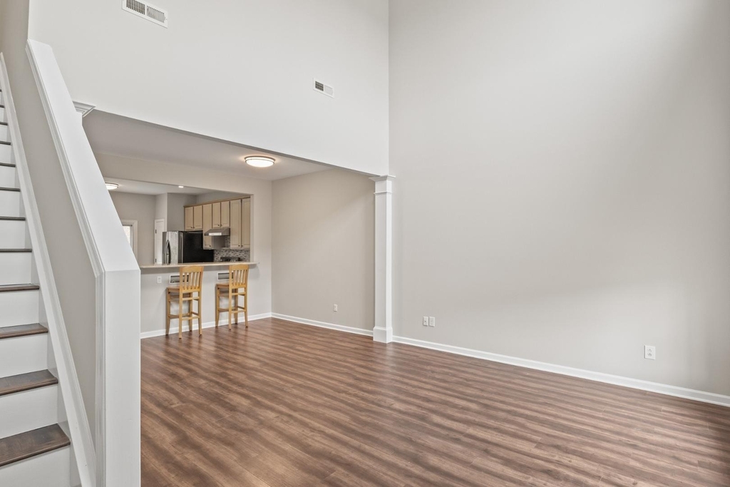 400 Berlin Way - Photo 8
