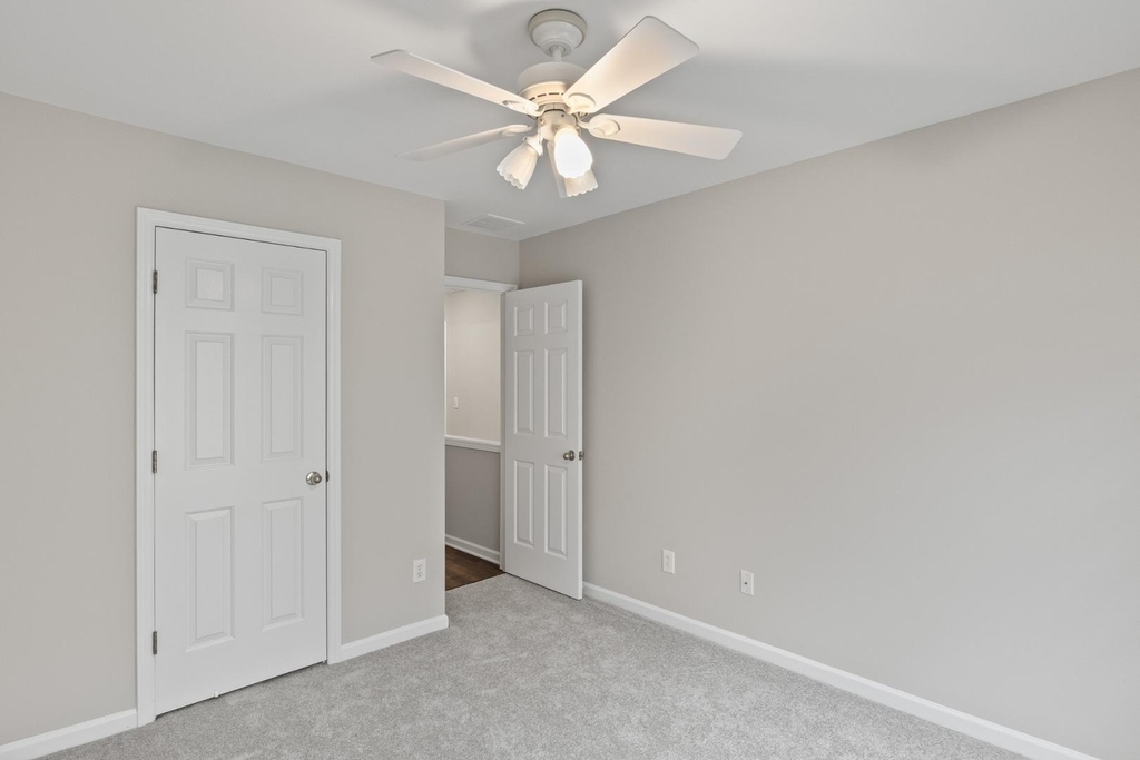 400 Berlin Way - Photo 28