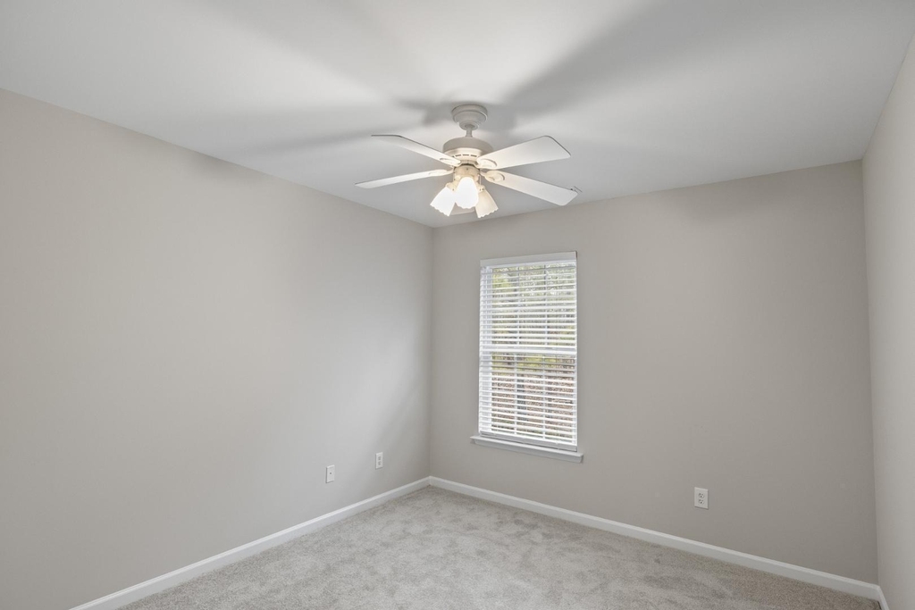 400 Berlin Way - Photo 24