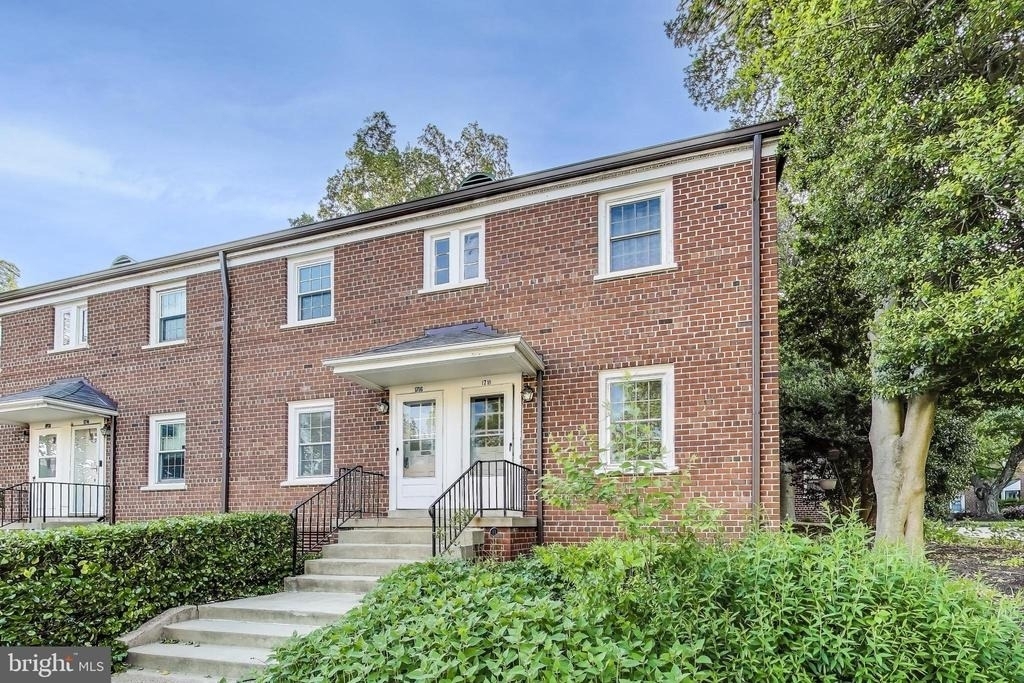 1716 E West Highway - Photo 1