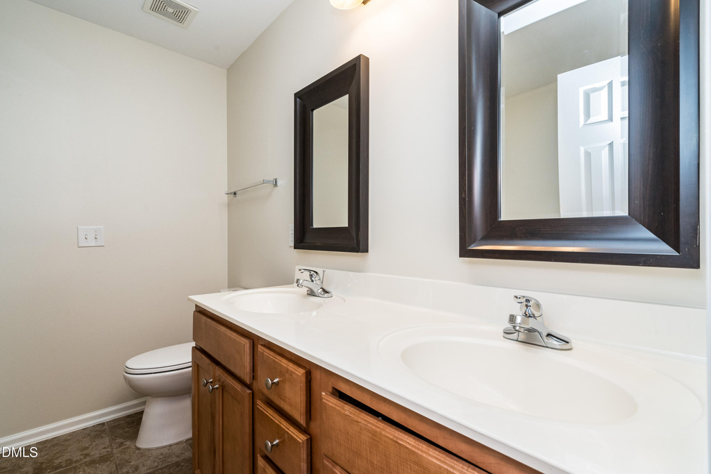 1010 Mica Lamp Court - Photo 16