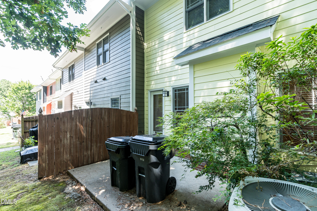1010 Mica Lamp Court - Photo 21