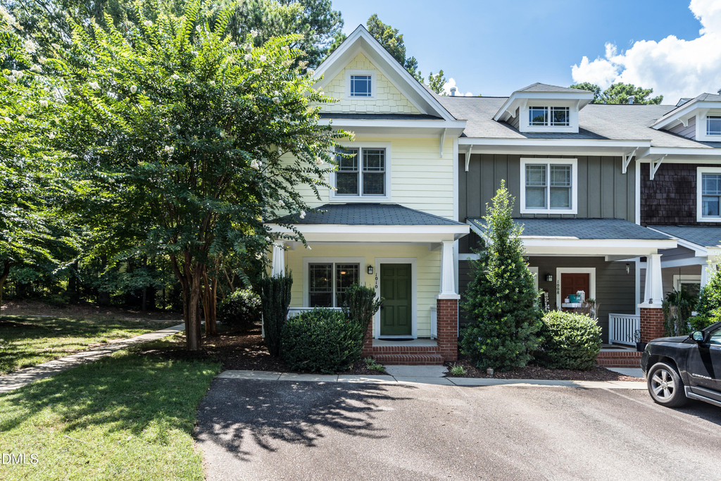 1010 Mica Lamp Court - Photo 0