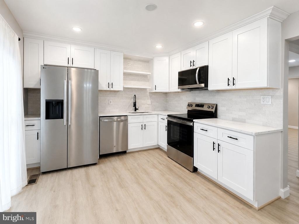 4915 Arctic Terrace - Photo 5