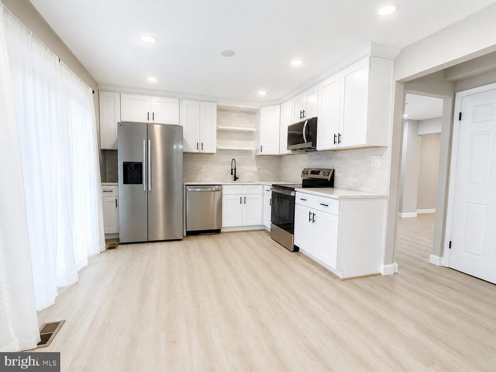 4915 Arctic Terrace - Photo 7