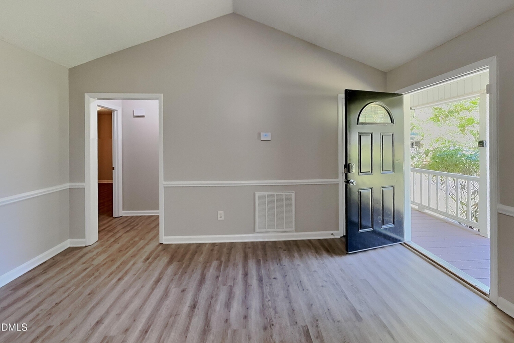 115 Polly Place - Photo 2