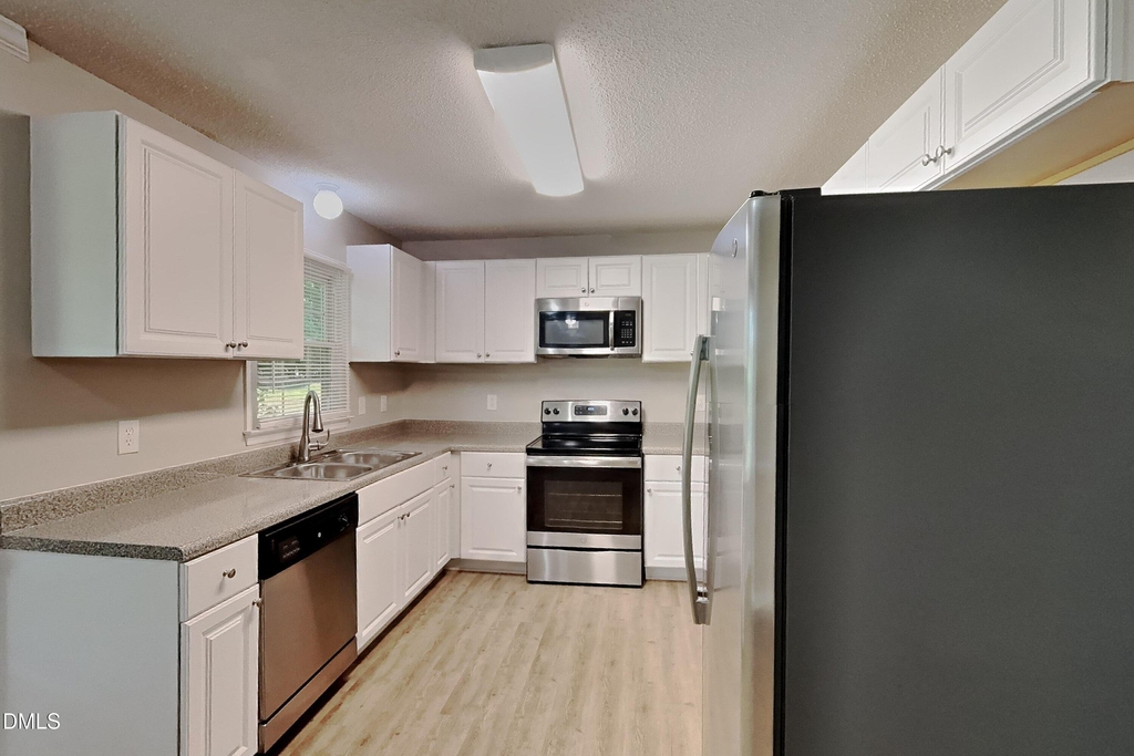 115 Polly Place - Photo 5