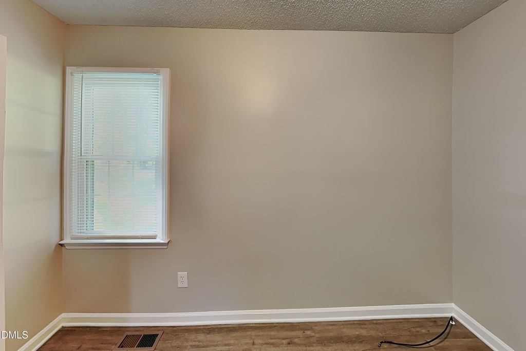 115 Polly Place - Photo 11