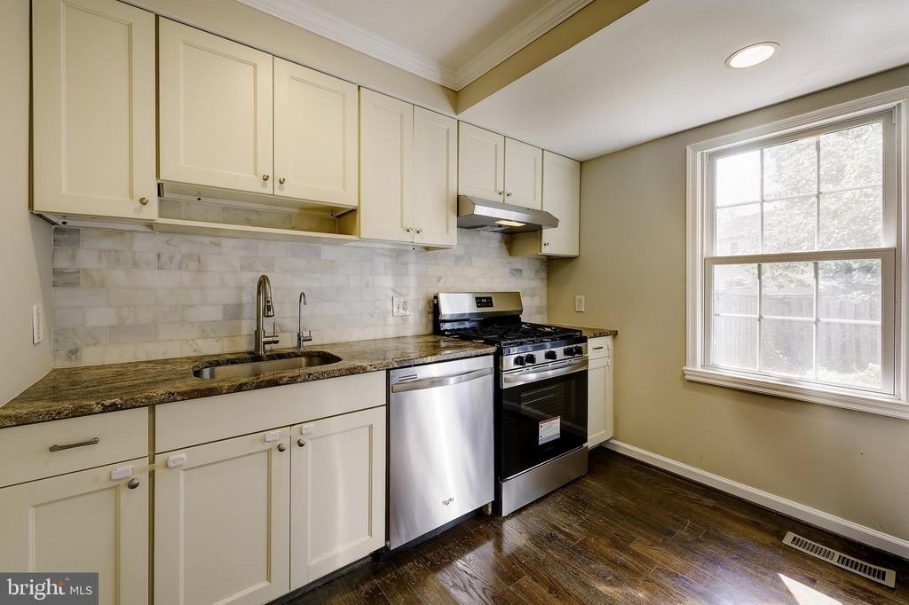 4 Ritchfield Court - Photo 13