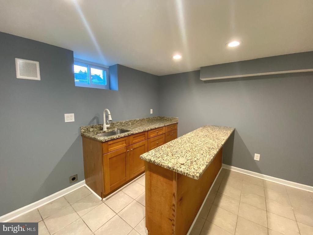 11005 Amherst Avenue - Photo 31