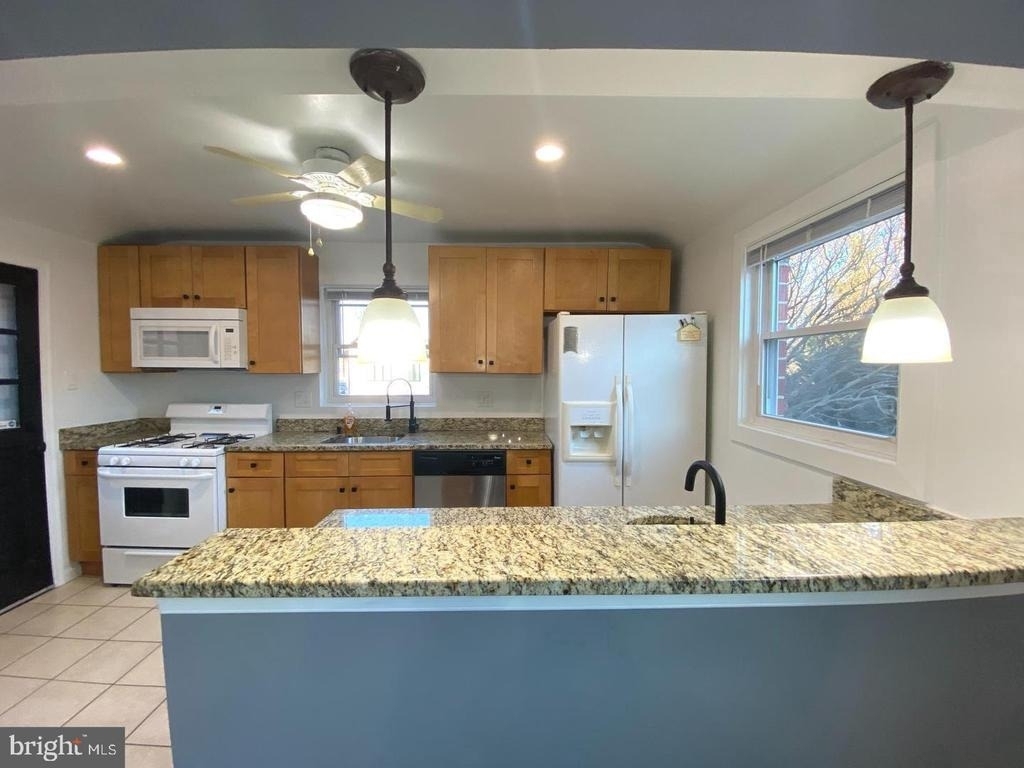 11005 Amherst Avenue - Photo 38