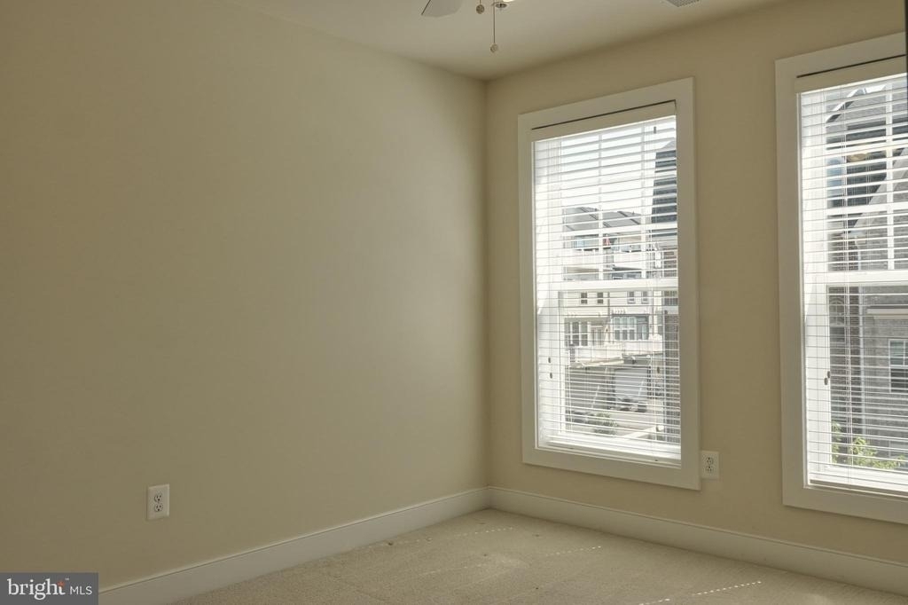 219 Baldwin Street - Photo 13