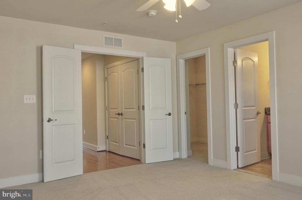 219 Baldwin Street - Photo 11