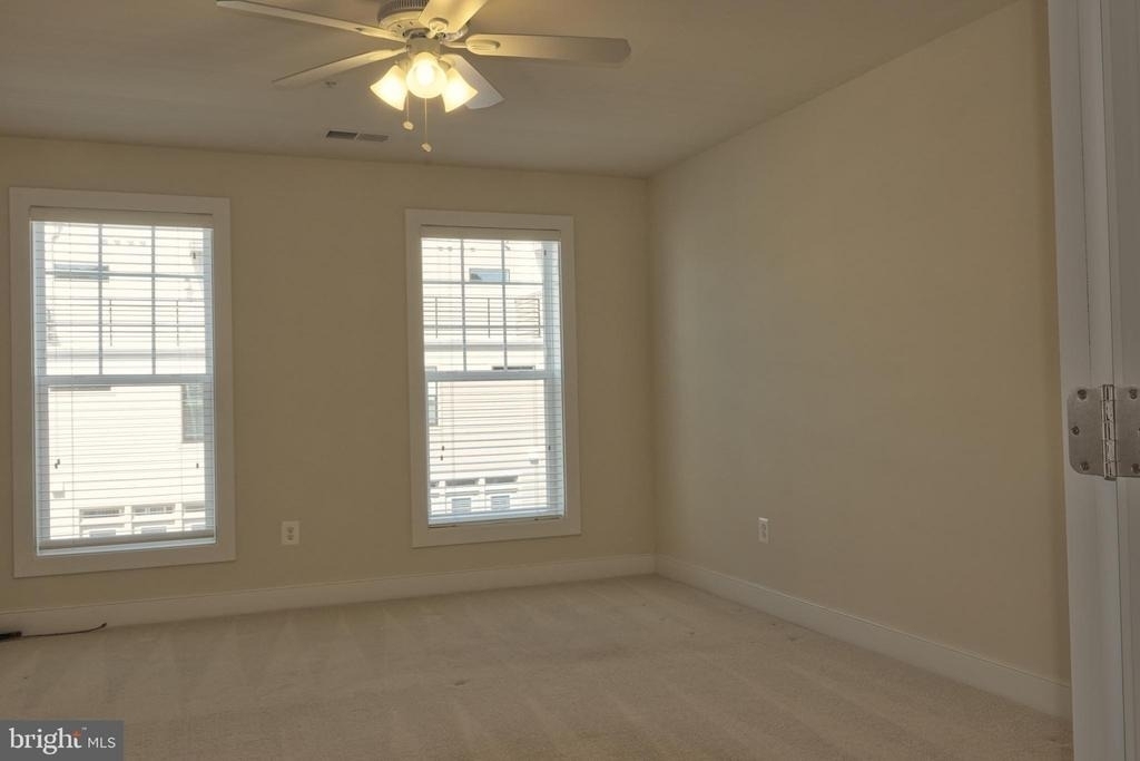 219 Baldwin Street - Photo 10