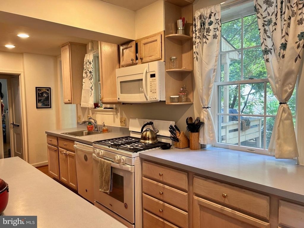 812 Woodside Parkway - Photo 17