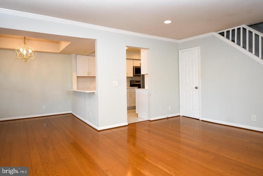 10715 Hampton Mill - Photo 7