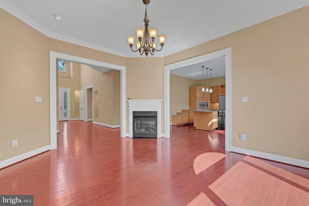 7607 Newmarket Drive - Photo 7