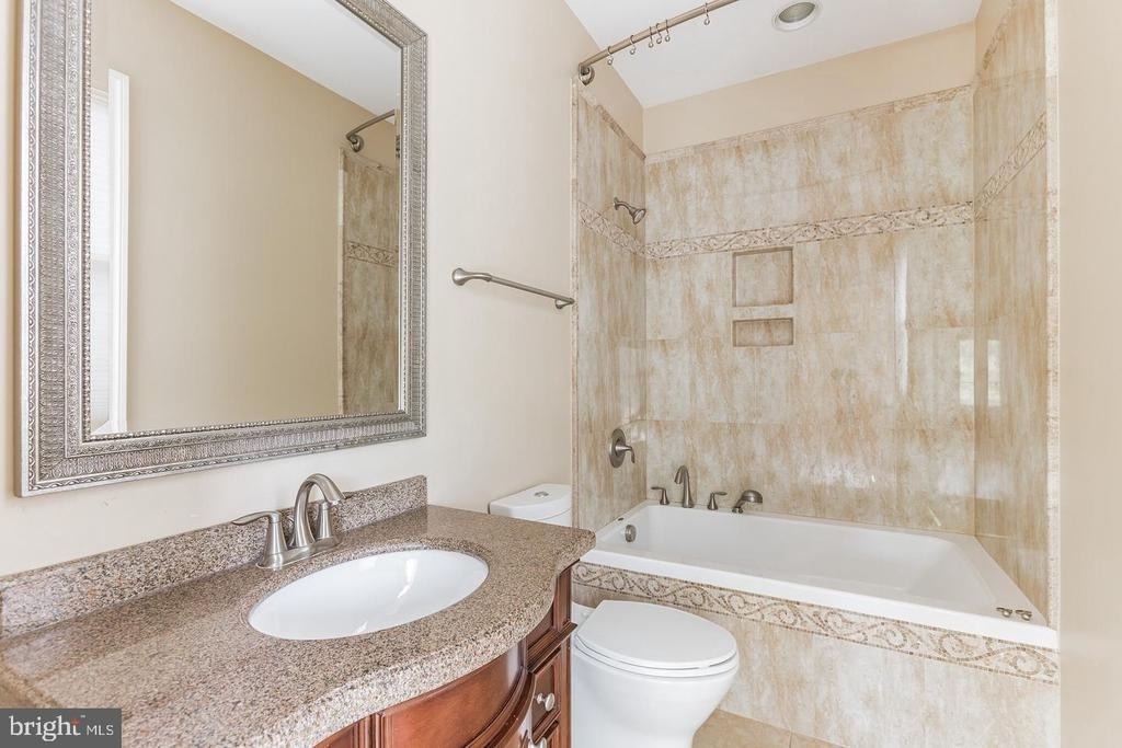 7607 Newmarket Drive - Photo 19