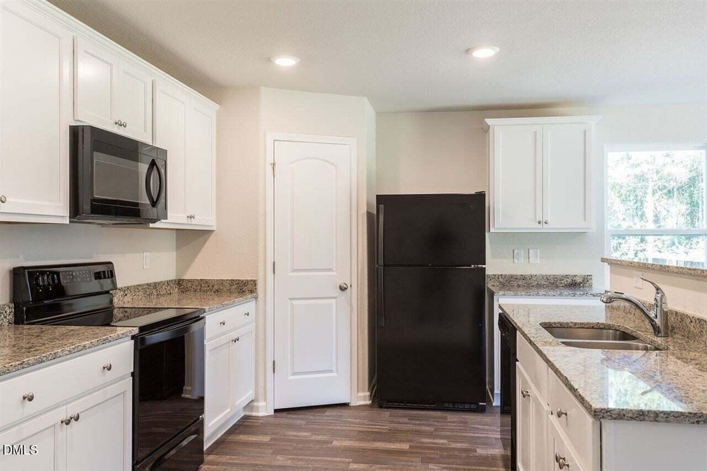108 Brisk Drive - Photo 8