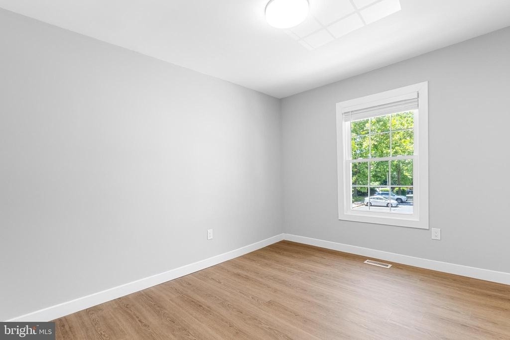 11409 Berland Place - Photo 11