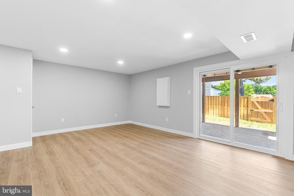11409 Berland Place - Photo 16