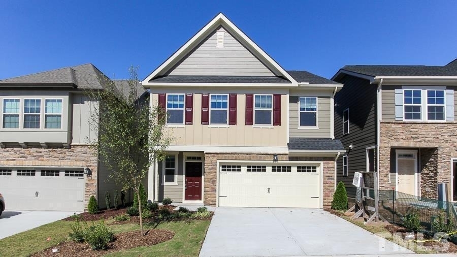 213 Begen Street - Photo 0