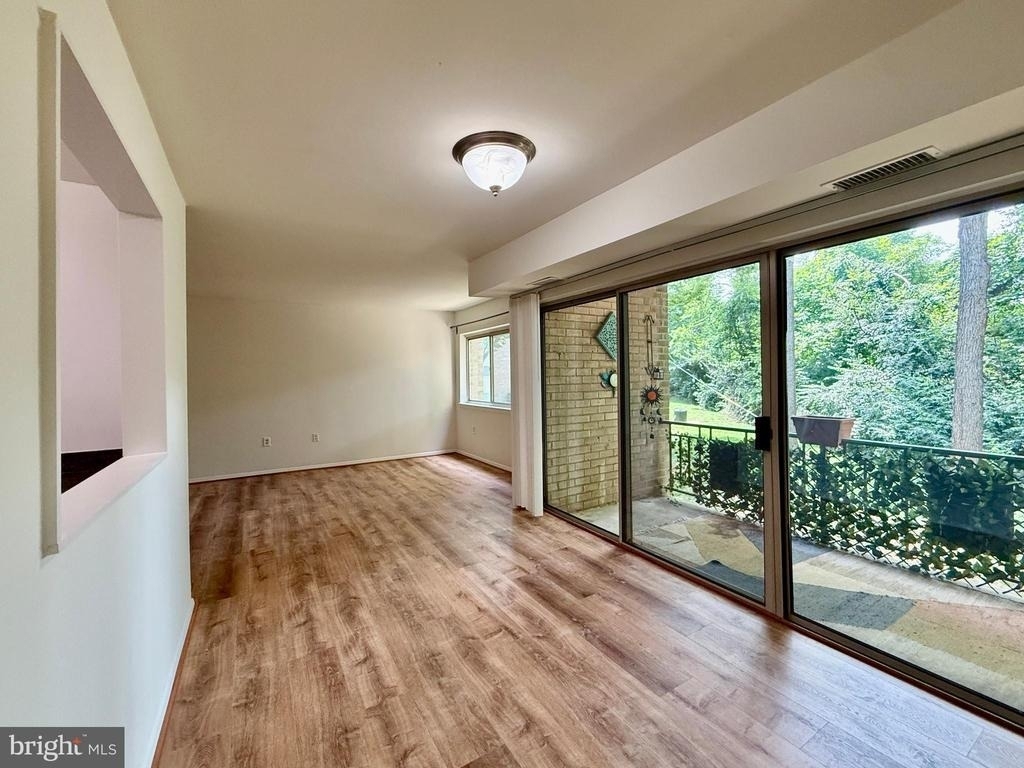 12204 Braxfield Court - Photo 8