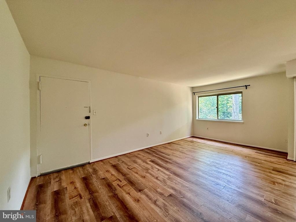 12204 Braxfield Court - Photo 2