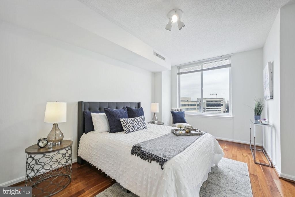 930 Wayne Avenue - Photo 19