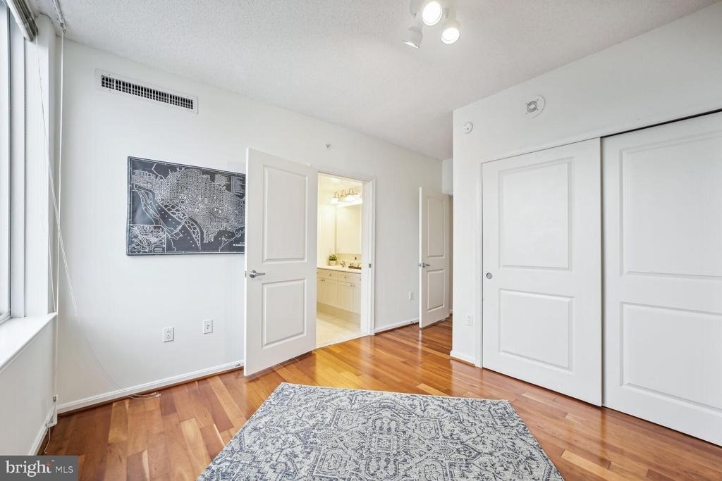 930 Wayne Avenue - Photo 24