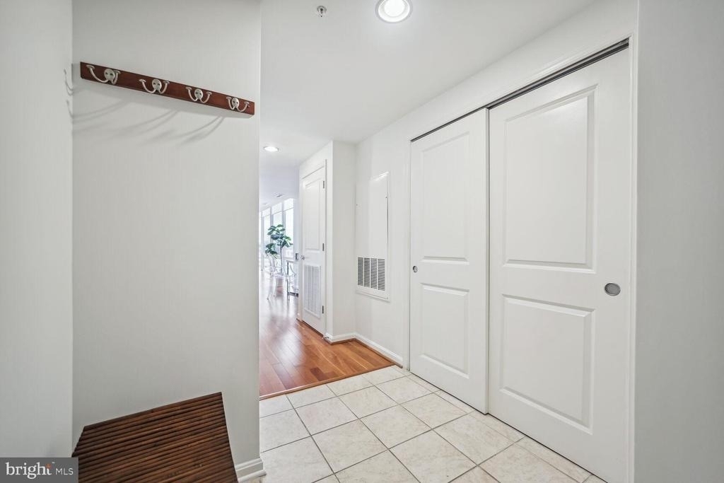 930 Wayne Avenue - Photo 2