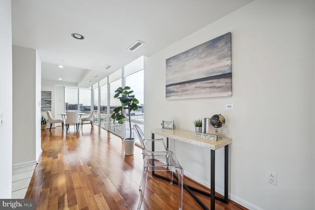 930 Wayne Avenue - Photo 4