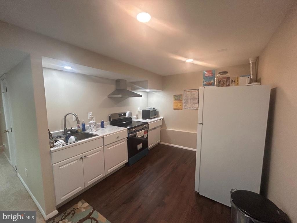 10217 Savoy Court - Photo 1