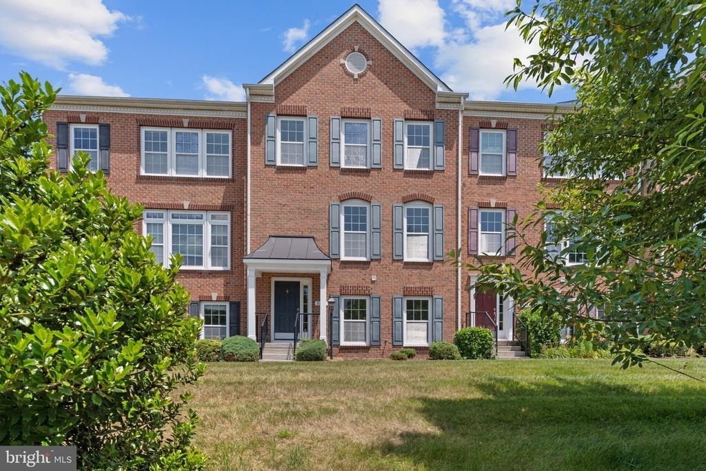 8852 Purple Iris Lane - Photo 0