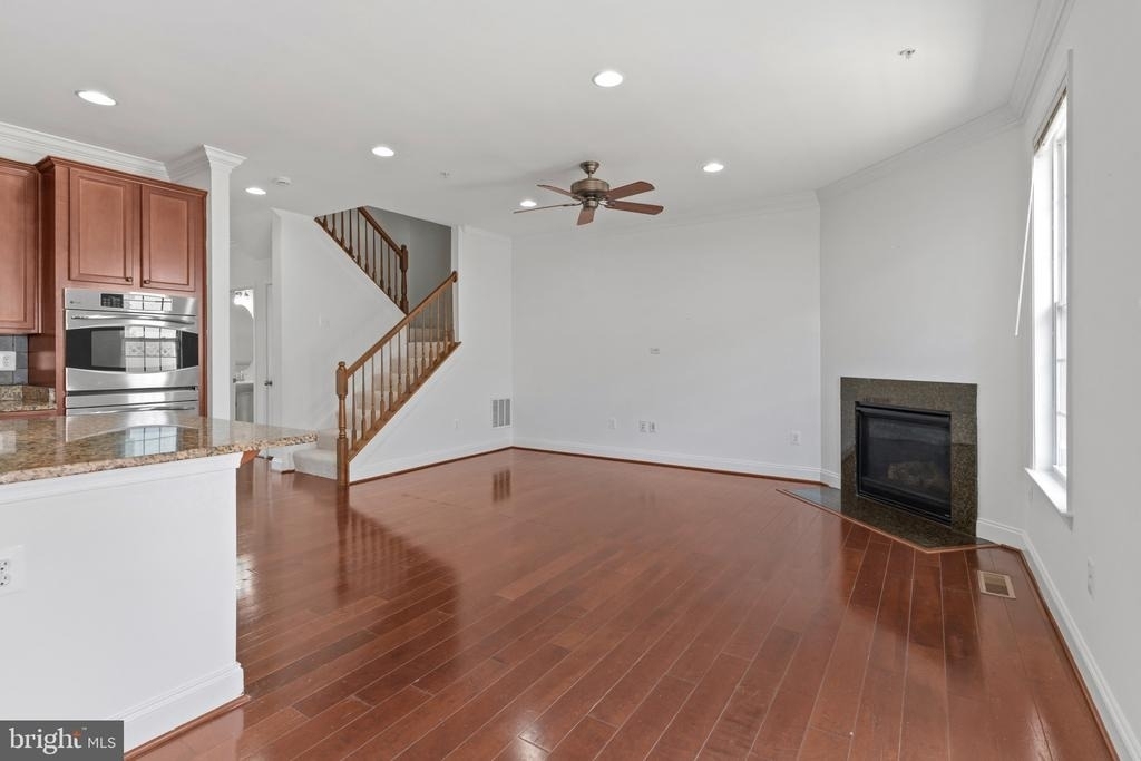 8852 Purple Iris Lane - Photo 19