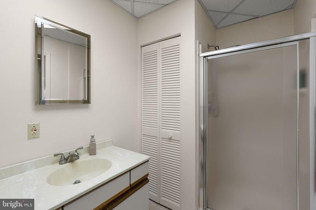 1920 Woodstock Road - Photo 28