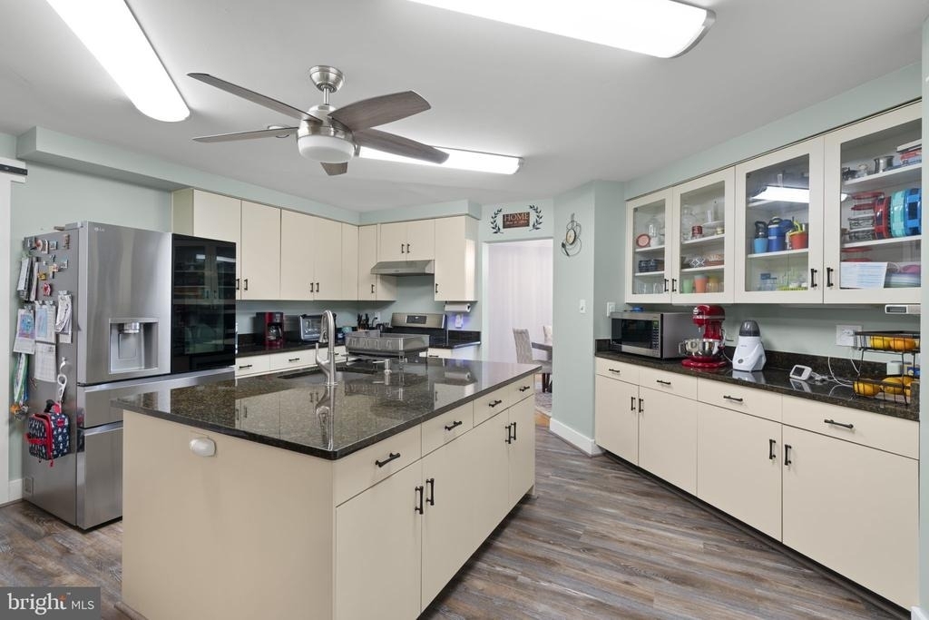 1920 Woodstock Road - Photo 13