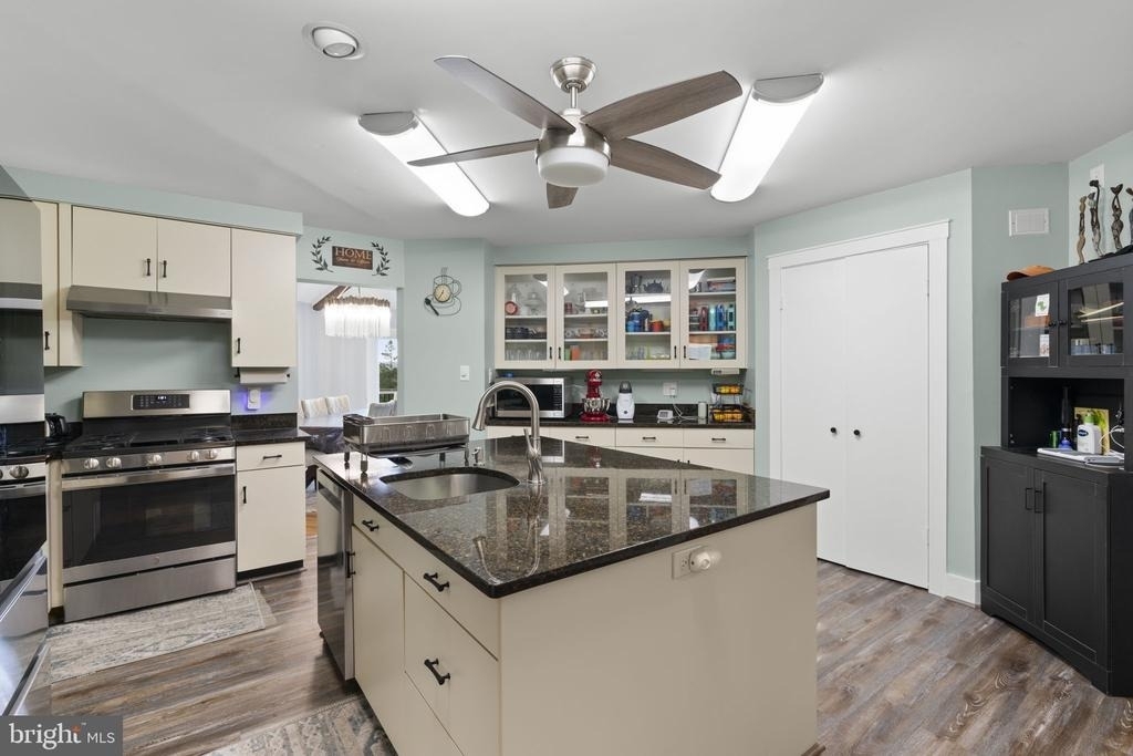 1920 Woodstock Road - Photo 12