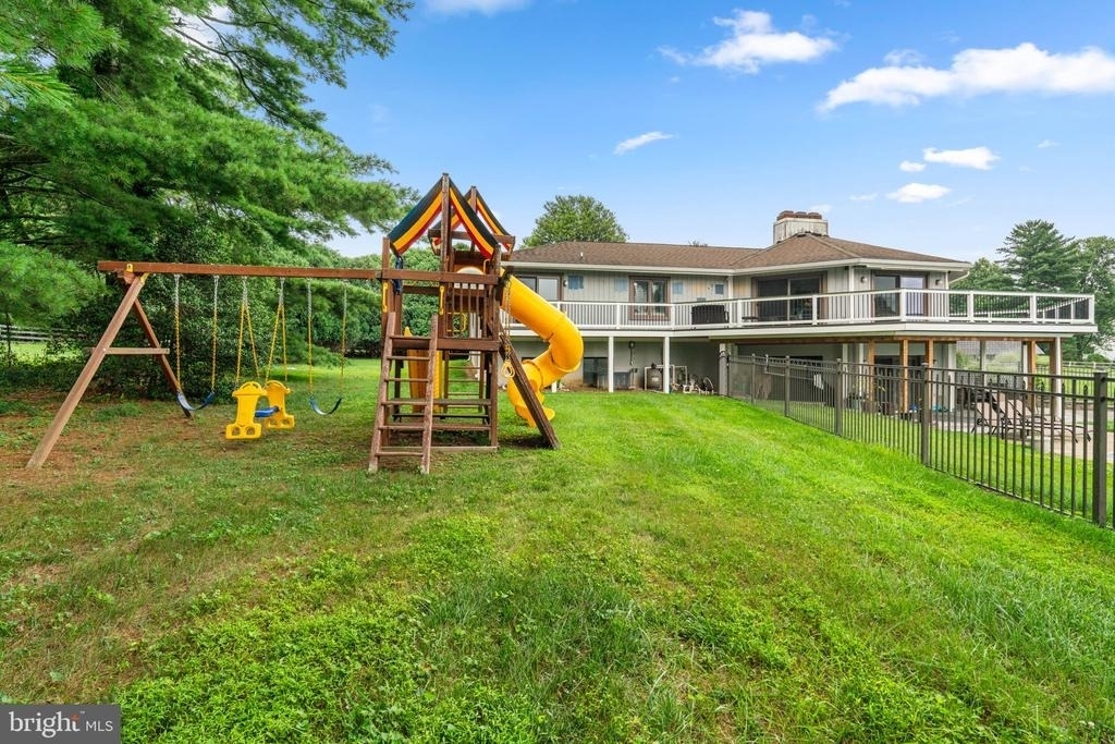 1920 Woodstock Road - Photo 36