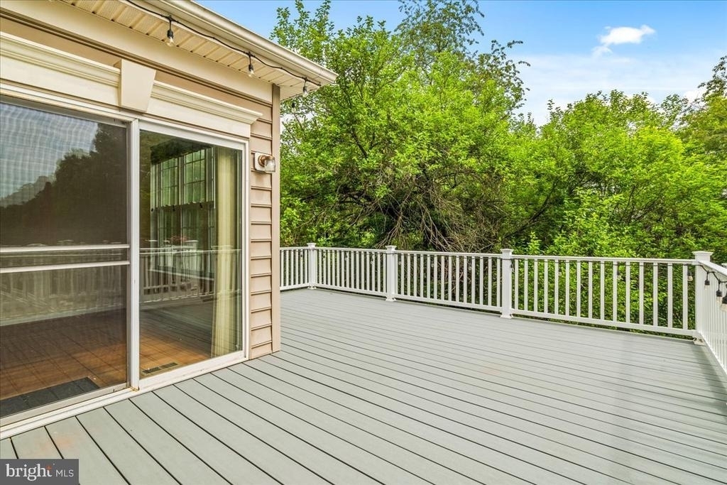 5053 Wesley Square - Photo 14