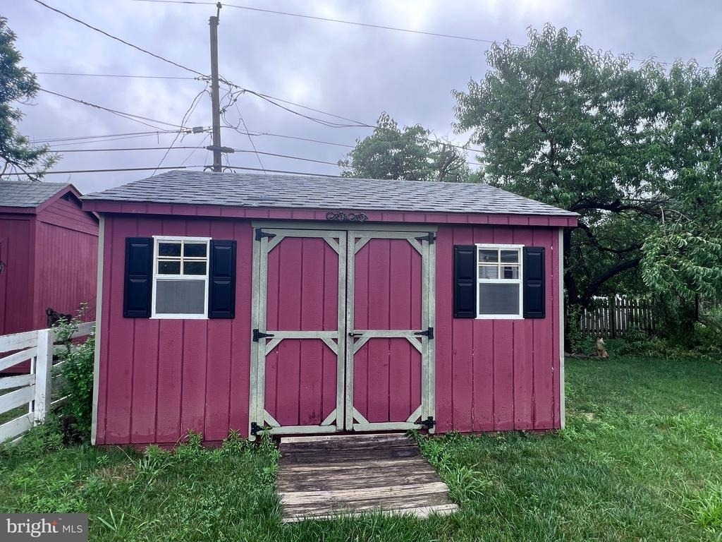 8407 Thornton Road - Photo 26