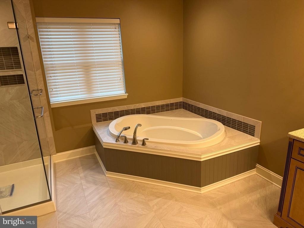 615 Strandhill Court - Photo 13