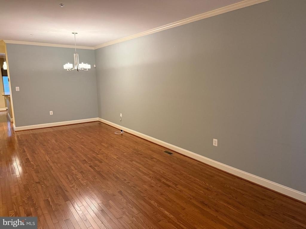 615 Strandhill Court - Photo 2