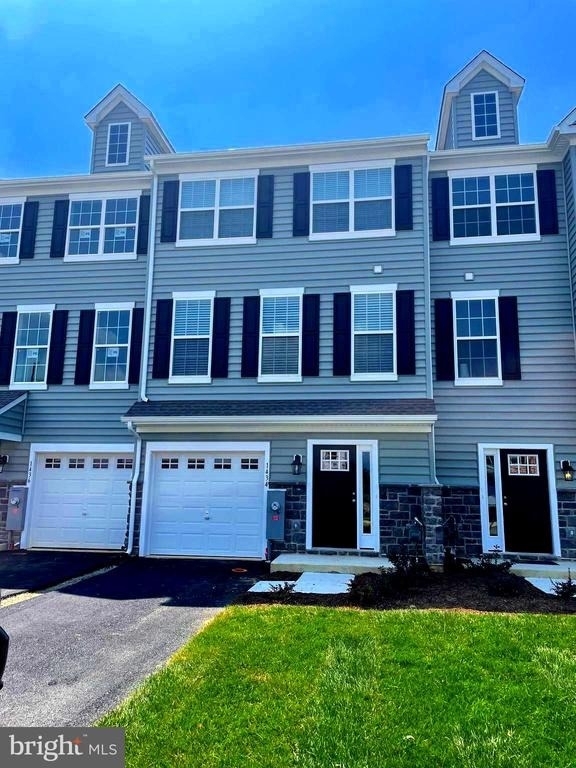 1434 Carrick Court - Photo 0