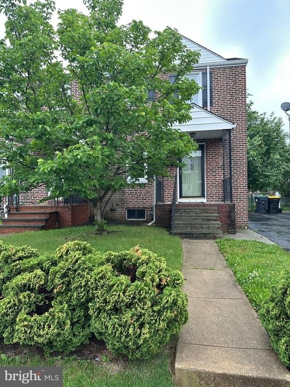 1122 Coyne Place - Photo 1