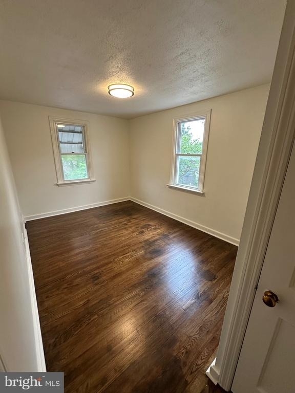 1122 Coyne Place - Photo 14