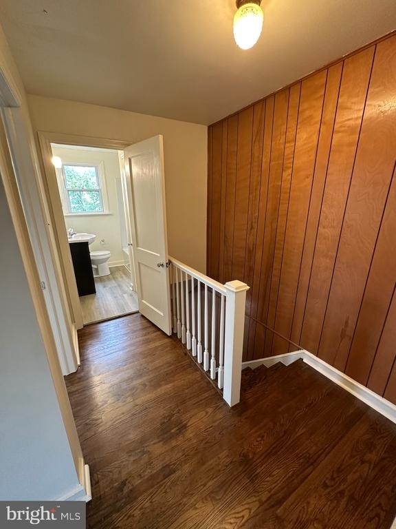 1122 Coyne Place - Photo 10