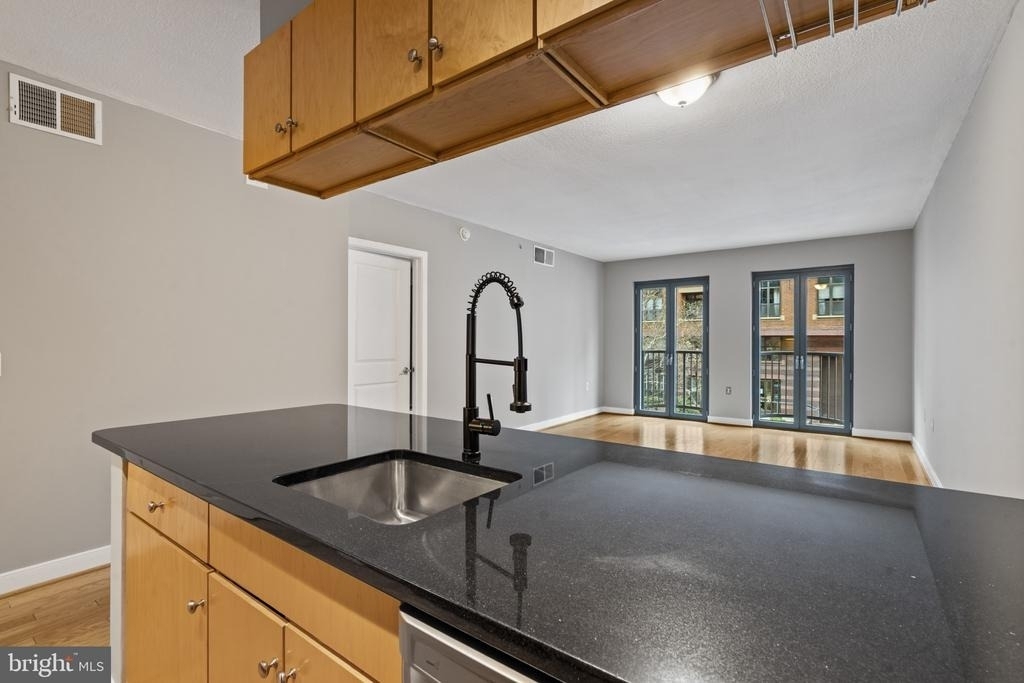 1117 10th Street Nw - Photo 8