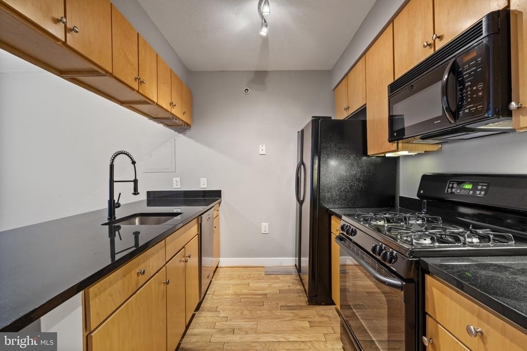 1117 10th Street Nw - Photo 6