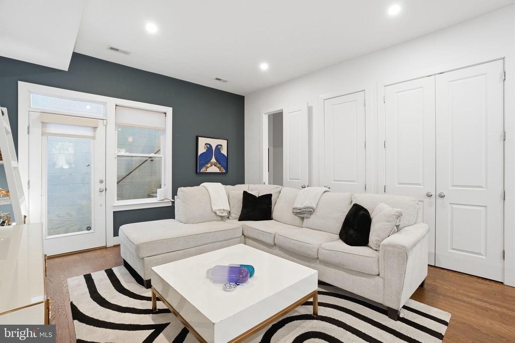 145 Adams Street Nw - Photo 6